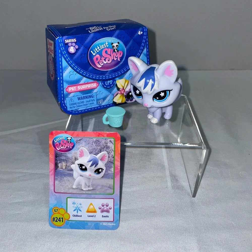 Littlest Pet Shop G7 Series 4 #241 Exotic Level 2 Chilliest Fox Figure Box Card